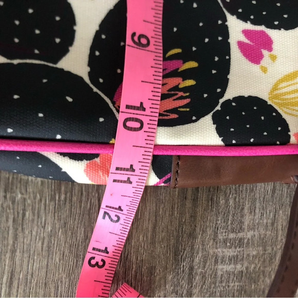 Vibrant Cactus Pattern Crossbody Bag - Picture 11 of 14